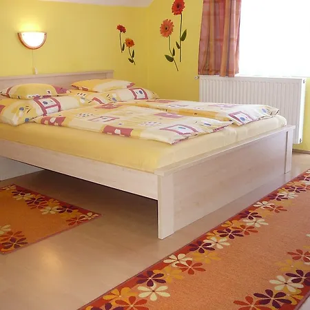 Апартаменты Heviz -alsopahok Villa-erika *