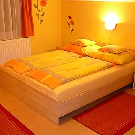 Διαμέρισμα Heviz -alsopahok Villa-erika Alsópáhok