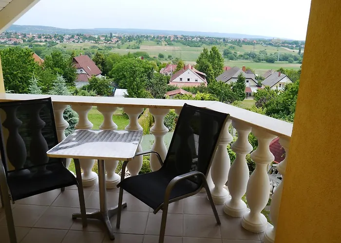 Heviz -alsopahok Villa-erika דירה